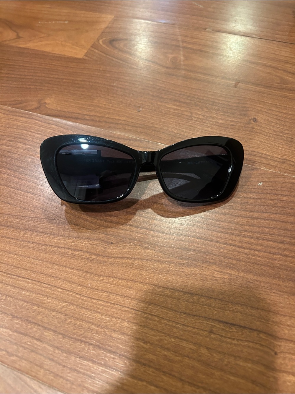 Foster Grant Black Cat-Eye Sunglasses